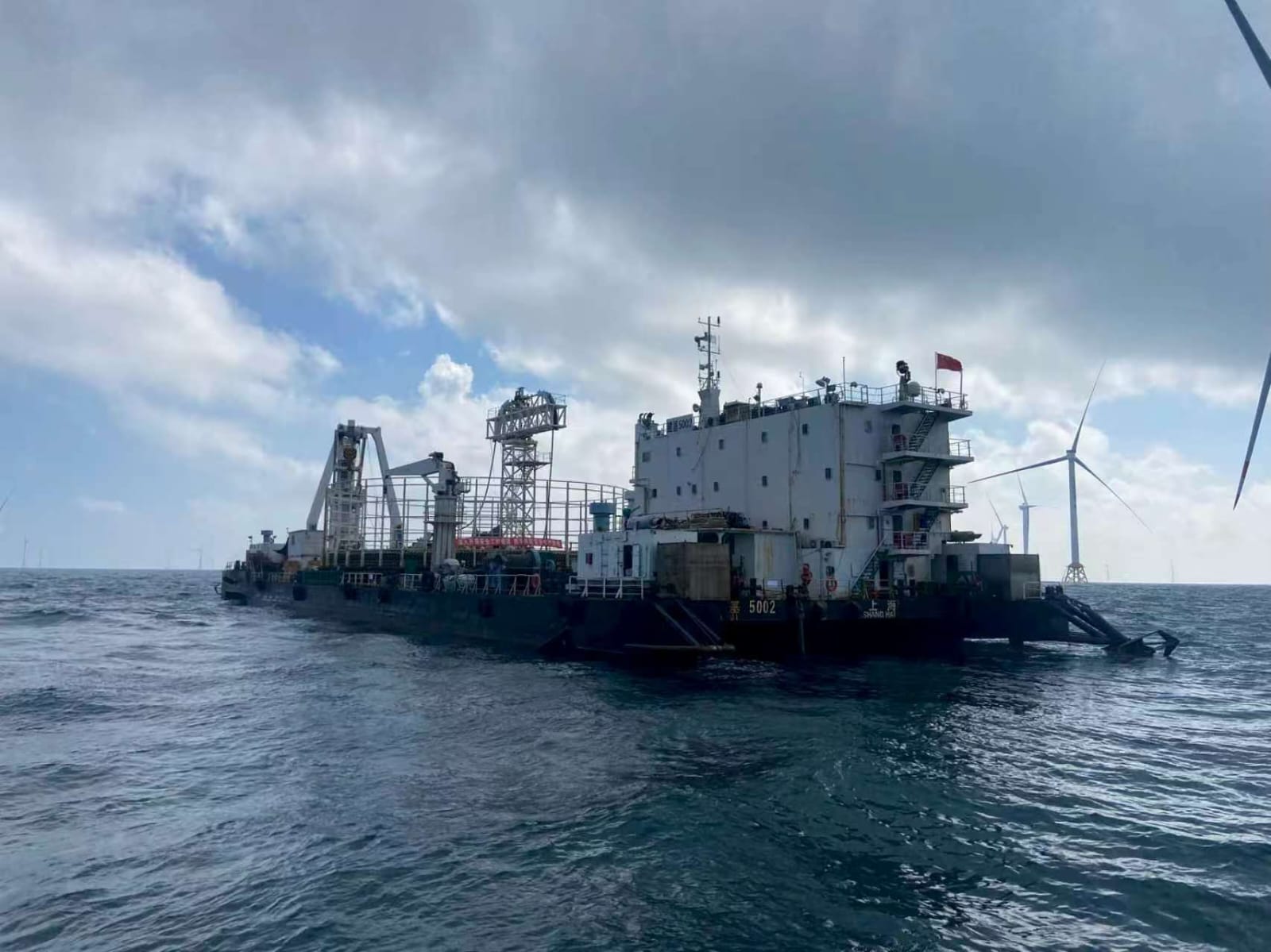Chang Sheng 98 — Heavy Subsea Cable Laying & Engineering Vessel - 4